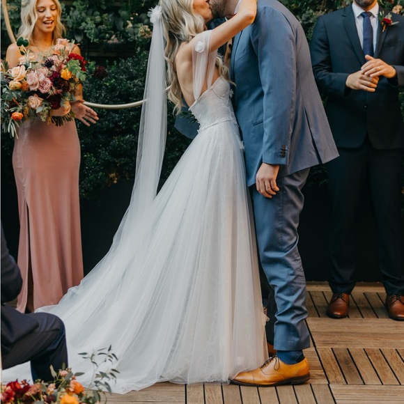 Grace Loves Lace: Star Gown
Bust:32A
Detachable draped tulle armbands - Picture 6 of 15